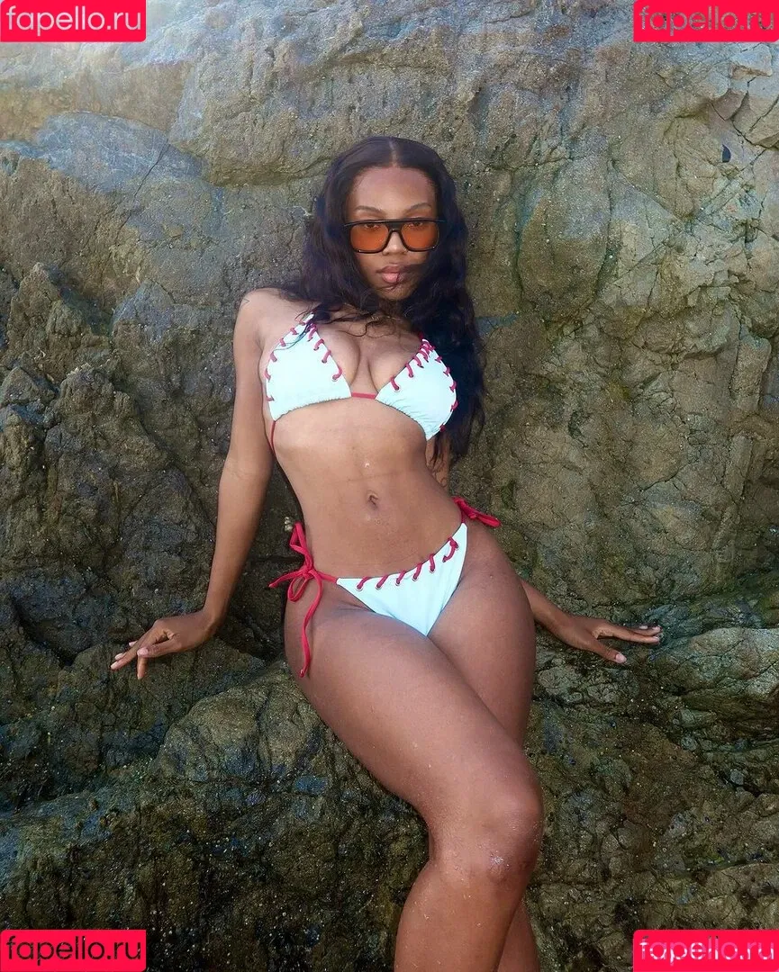 Quenlin Blackwell Onlyfans Photo Gallery 