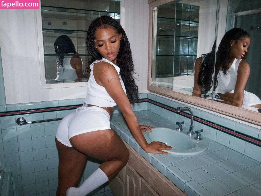 Quenlin Blackwell Onlyfans Photo Gallery 