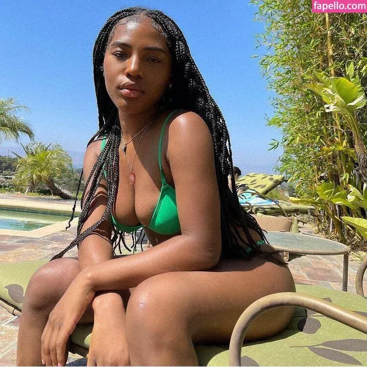 Quenlin Blackwell Onlyfans Photo Gallery 