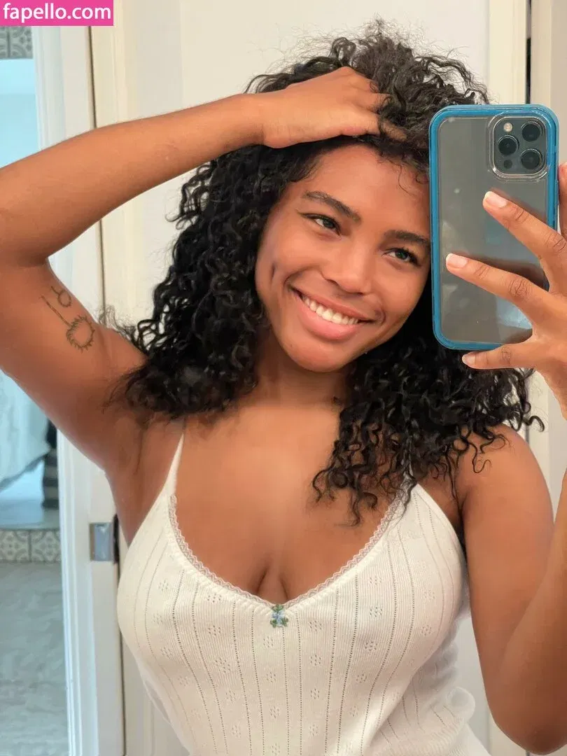 Quenlin Blackwell Onlyfans Photo Gallery 