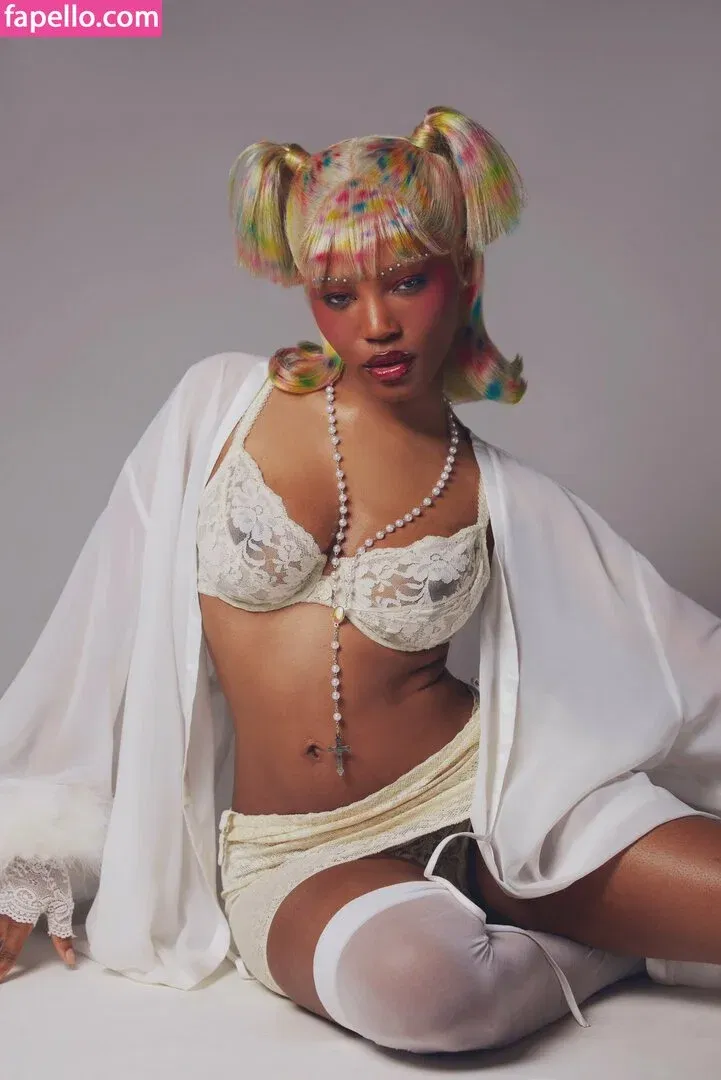 Quenlin Blackwell Onlyfans Photo Gallery 