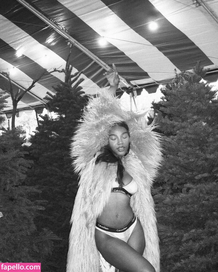 Quenlin Blackwell Onlyfans Photo Gallery 