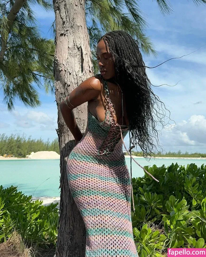 Quenlin Blackwell Onlyfans Photo Gallery 