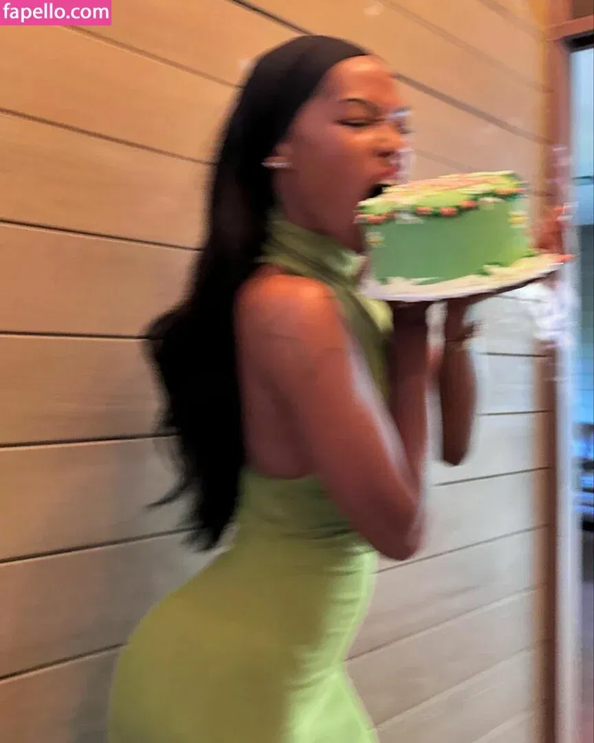 Quenlin Blackwell Onlyfans Photo Gallery 