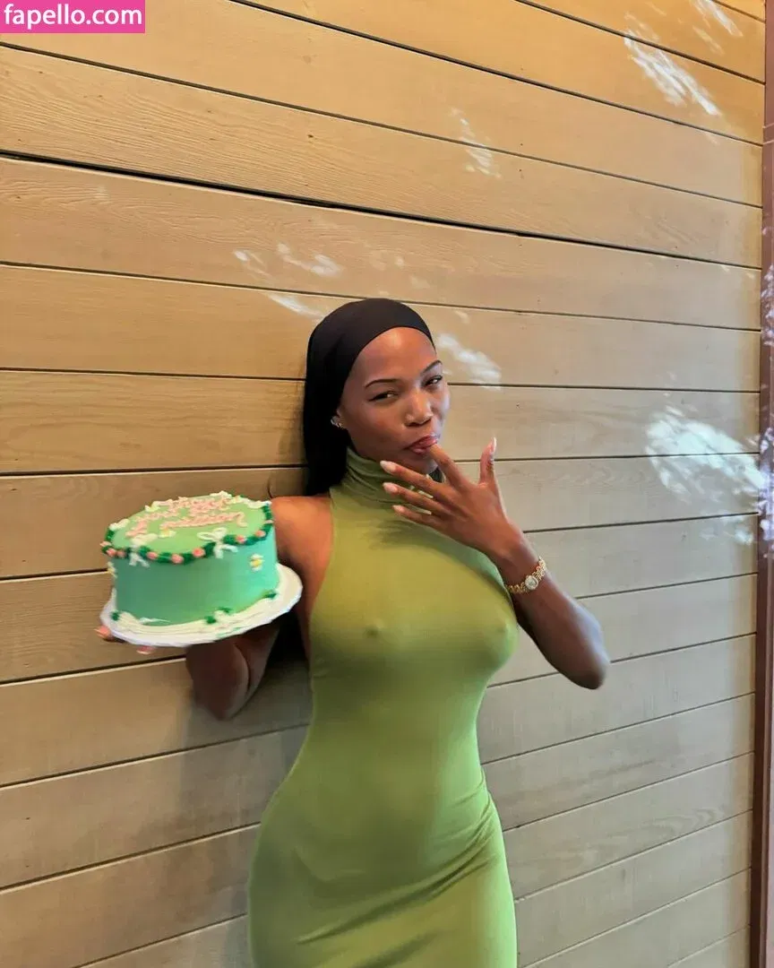 Quenlin Blackwell Onlyfans Photo Gallery 