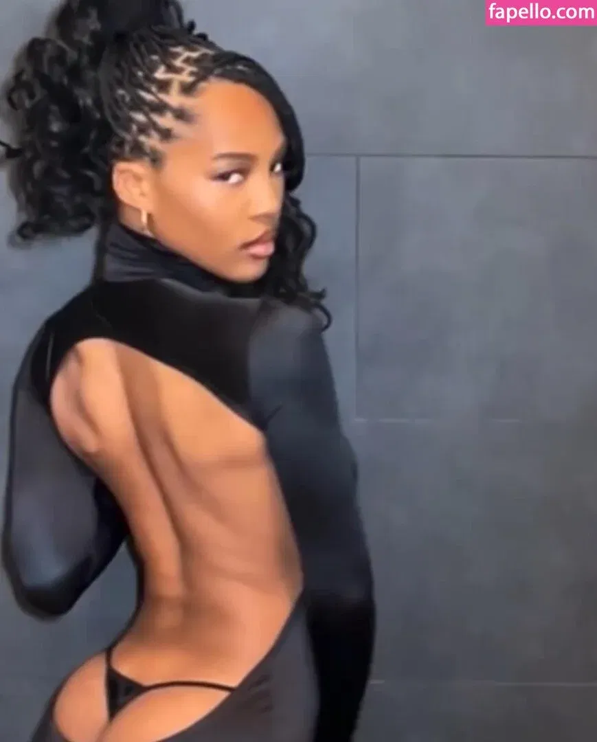 Quenlin Blackwell Onlyfans Photo Gallery 