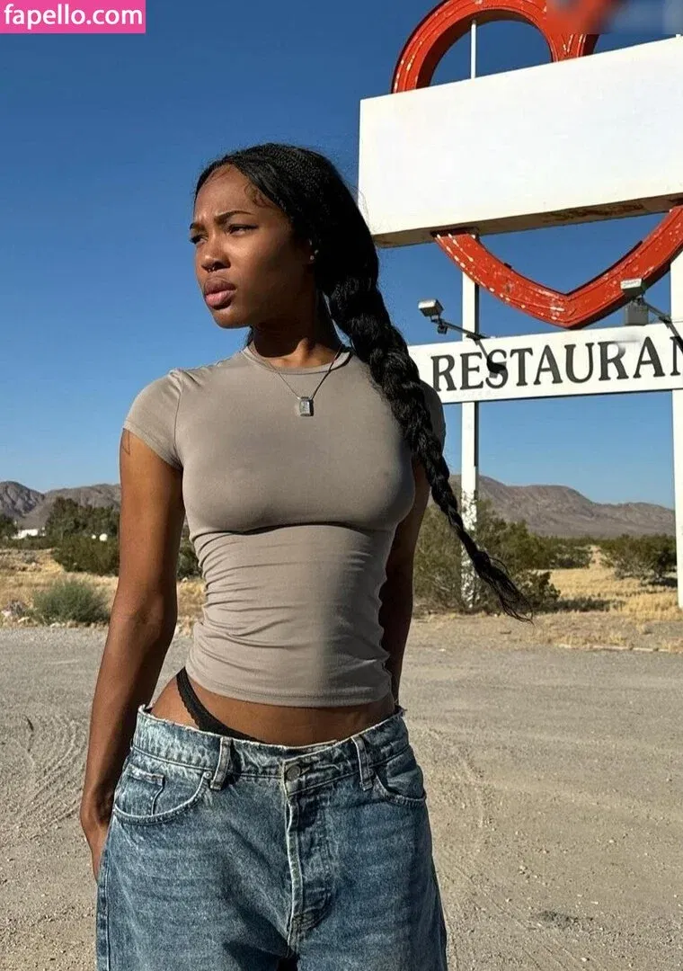 Quenlin Blackwell Onlyfans Photo Gallery 