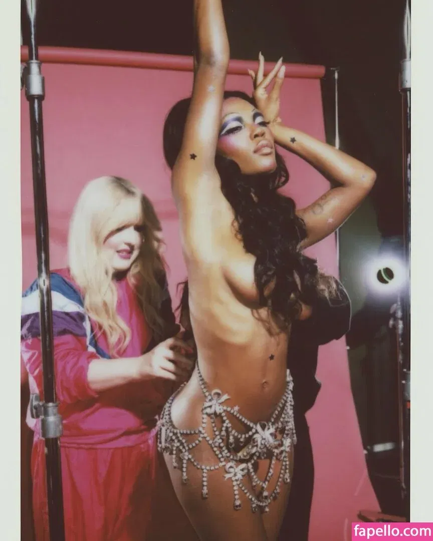 Quenlin Blackwell Onlyfans Photo Gallery 