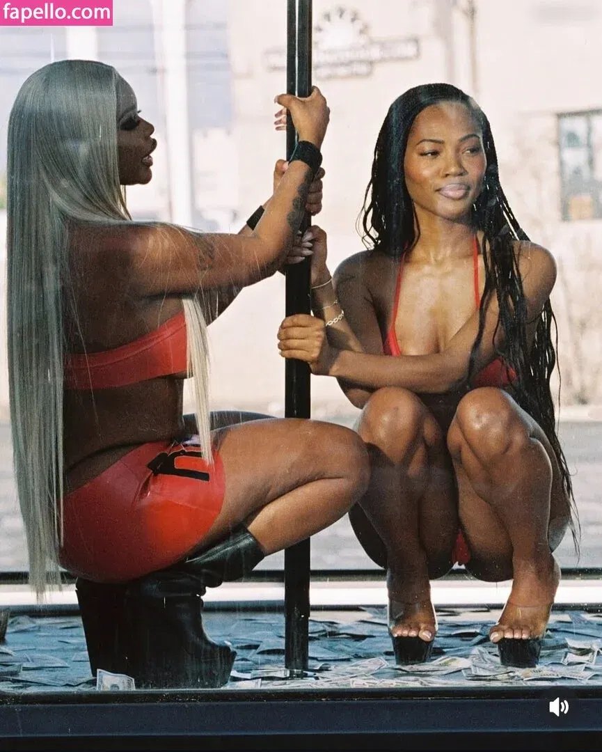 Quenlin Blackwell Onlyfans Photo Gallery 