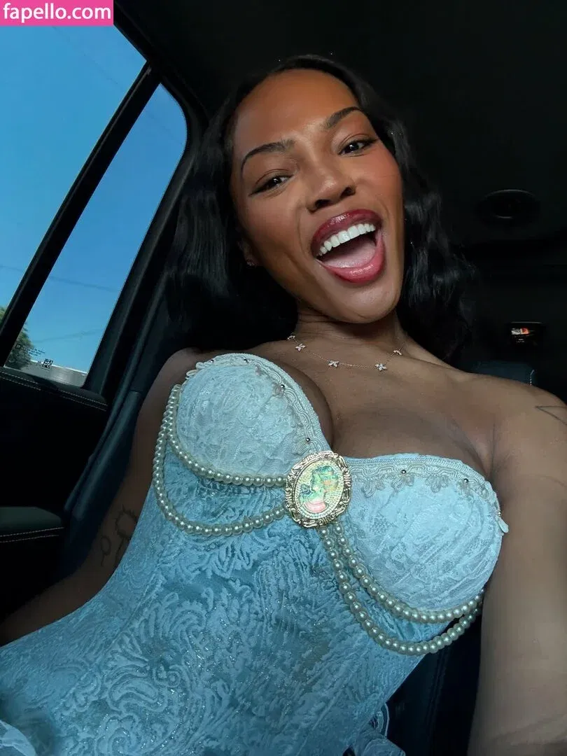 Quenlin Blackwell Onlyfans Photo Gallery 