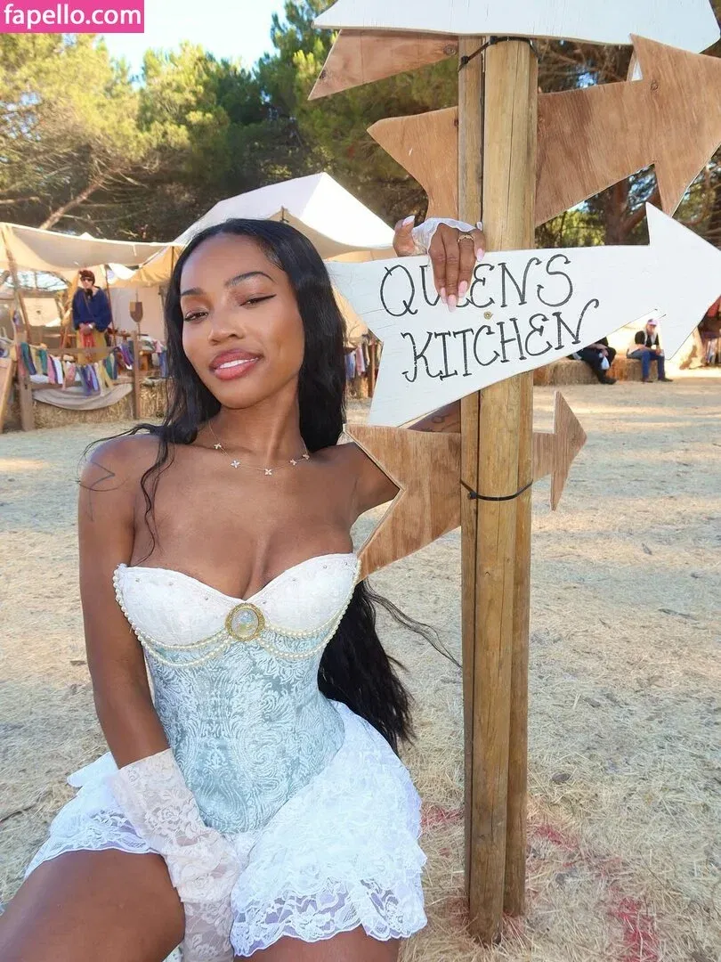 Quenlin Blackwell Onlyfans Photo Gallery 