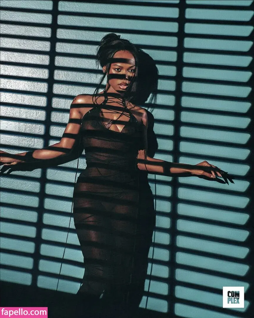 Quenlin Blackwell Onlyfans Photo Gallery 