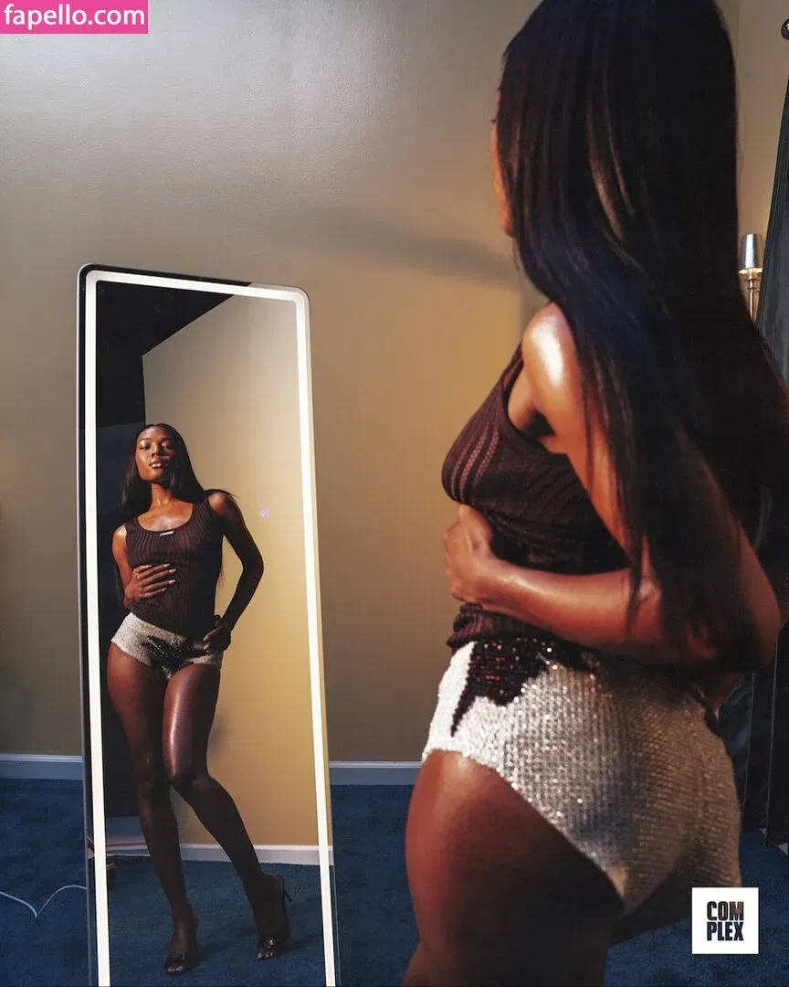 Quenlin Blackwell Onlyfans Photo Gallery 