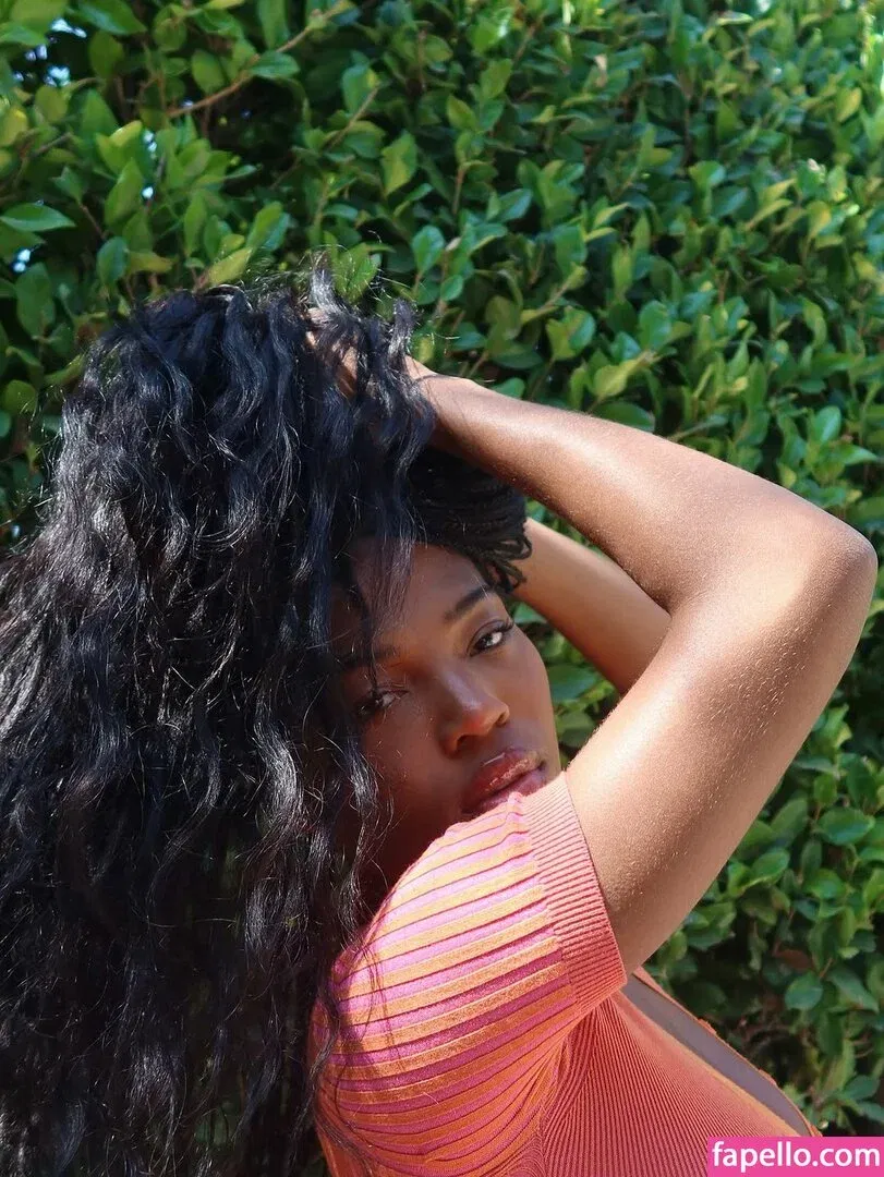 Quenlin Blackwell Onlyfans Photo Gallery 