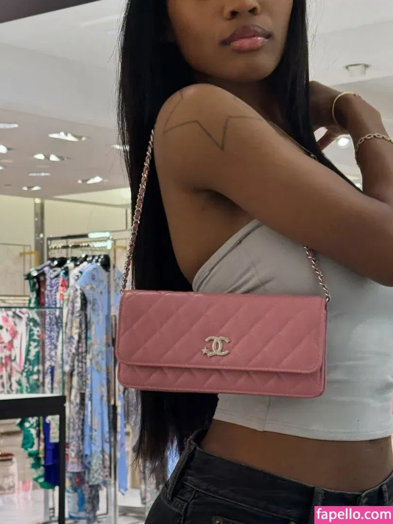 Quenlin Blackwell Onlyfans Photo Gallery 