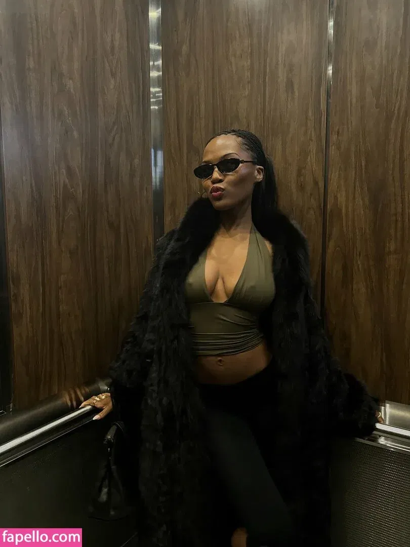 Quenlin Blackwell Onlyfans Photo Gallery 