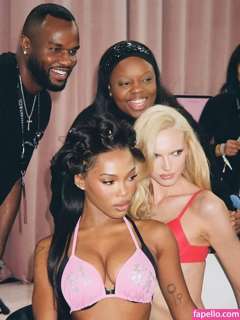 Quenlin Blackwell Onlyfans Photo Gallery 