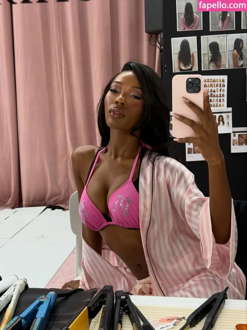 Quenlin Blackwell Onlyfans Photo Gallery 