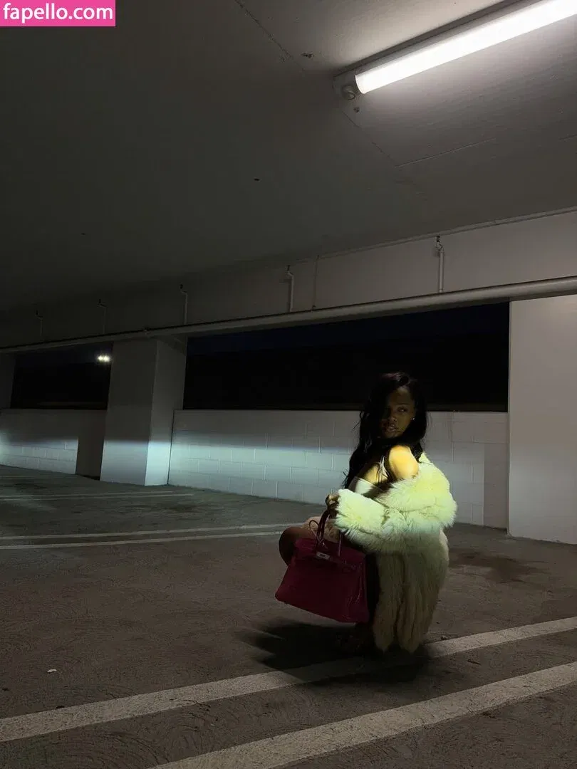 Quenlin Blackwell Onlyfans Photo Gallery 