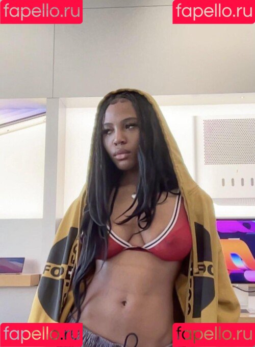 Quenlin Blackwell Onlyfans Photo Gallery 