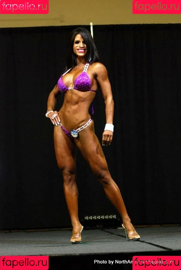 Michelle Lewin Onlyfans Photo Gallery 