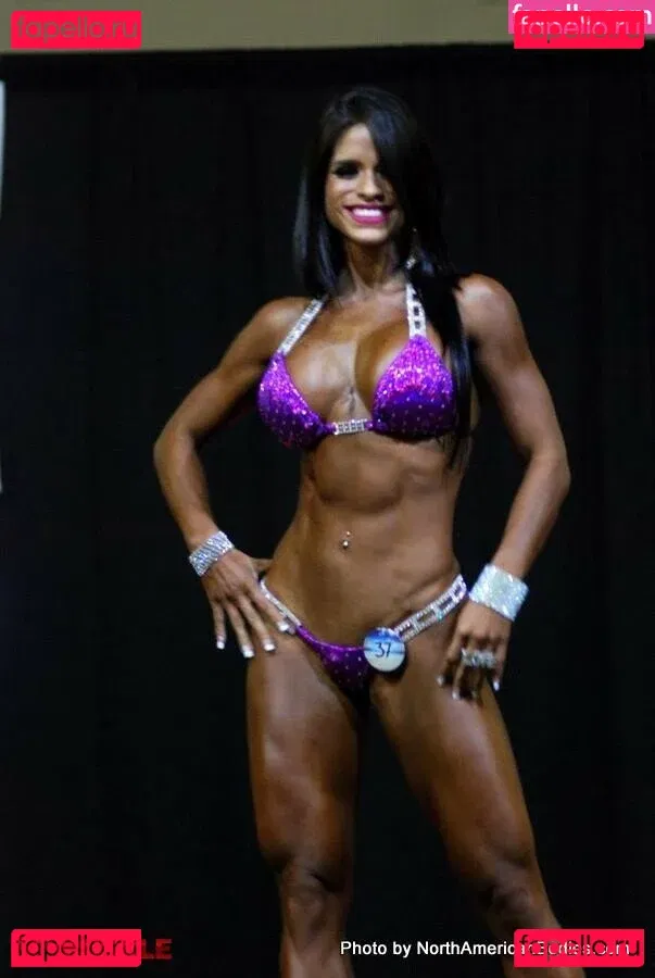 Michelle Lewin Onlyfans Photo Gallery 