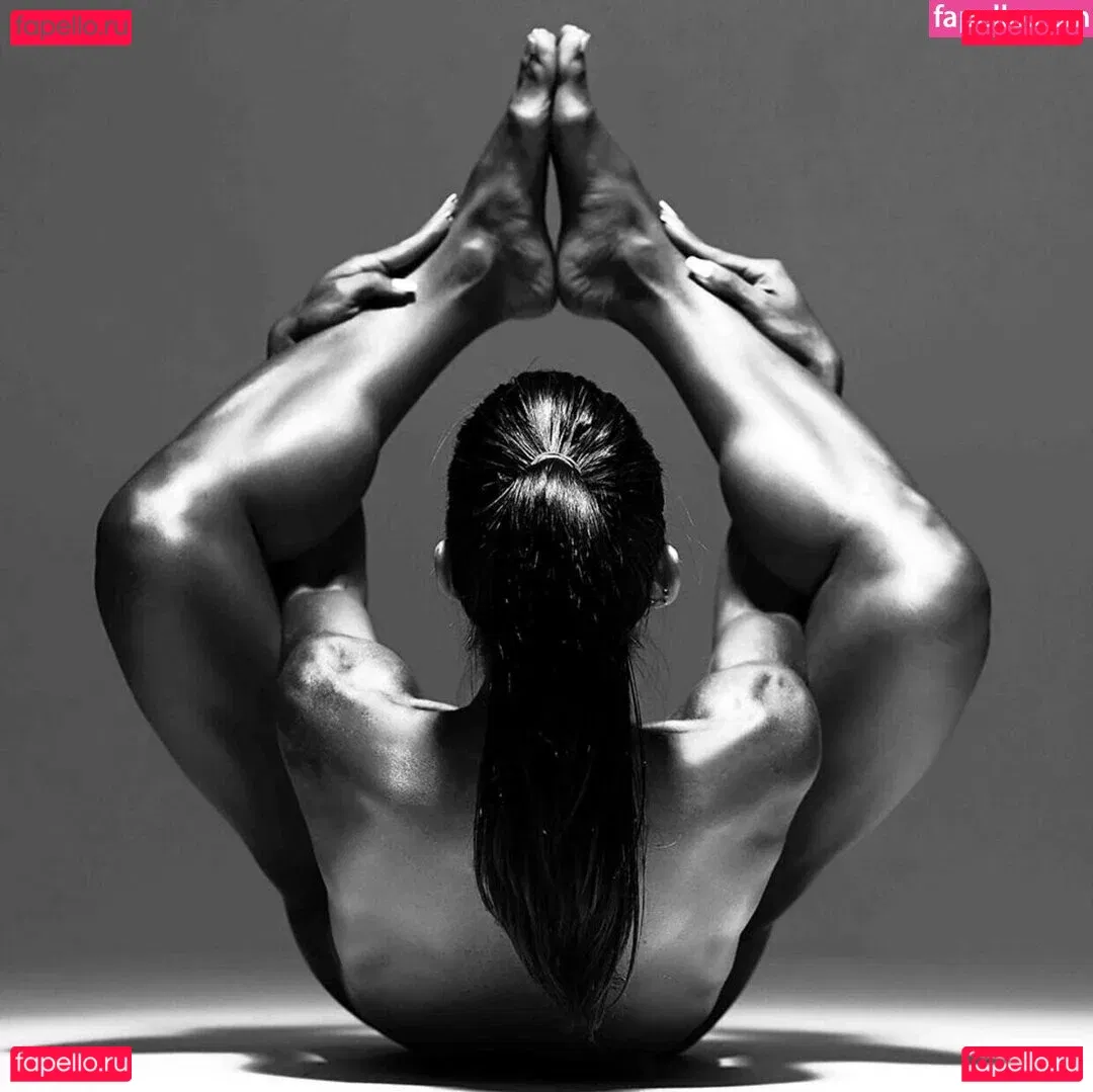 Michelle Lewin Onlyfans Photo Gallery 