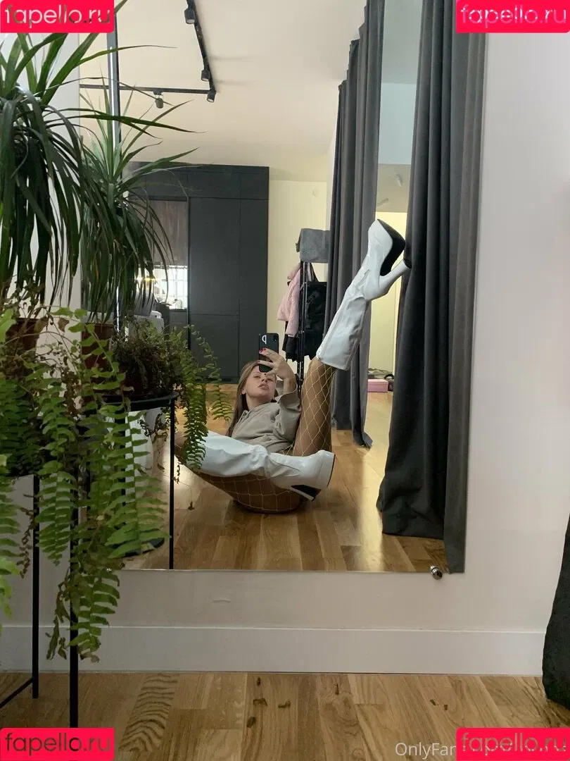 baby_yona Onlyfans Photo Gallery 