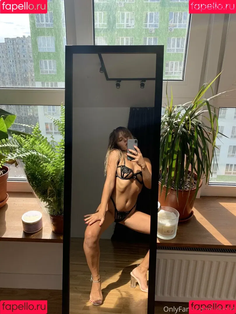 baby_yona Onlyfans Photo Gallery 