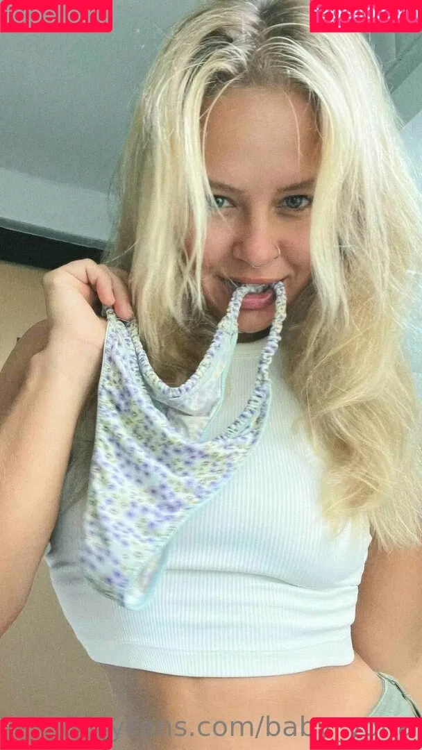 baby_yona Onlyfans Photo Gallery 