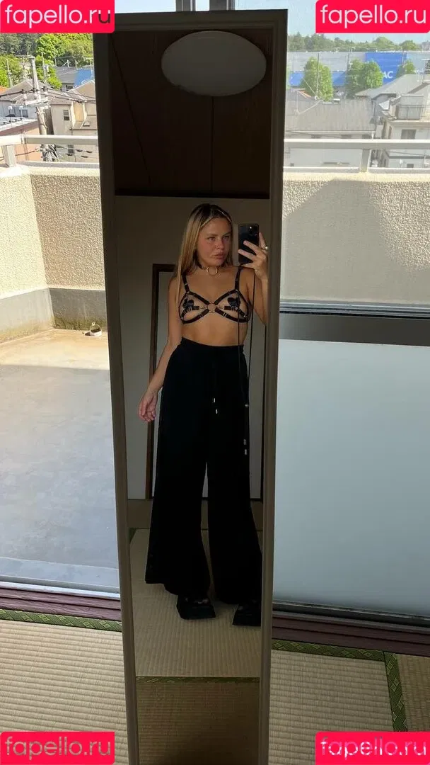 baby_yona Onlyfans Photo Gallery 