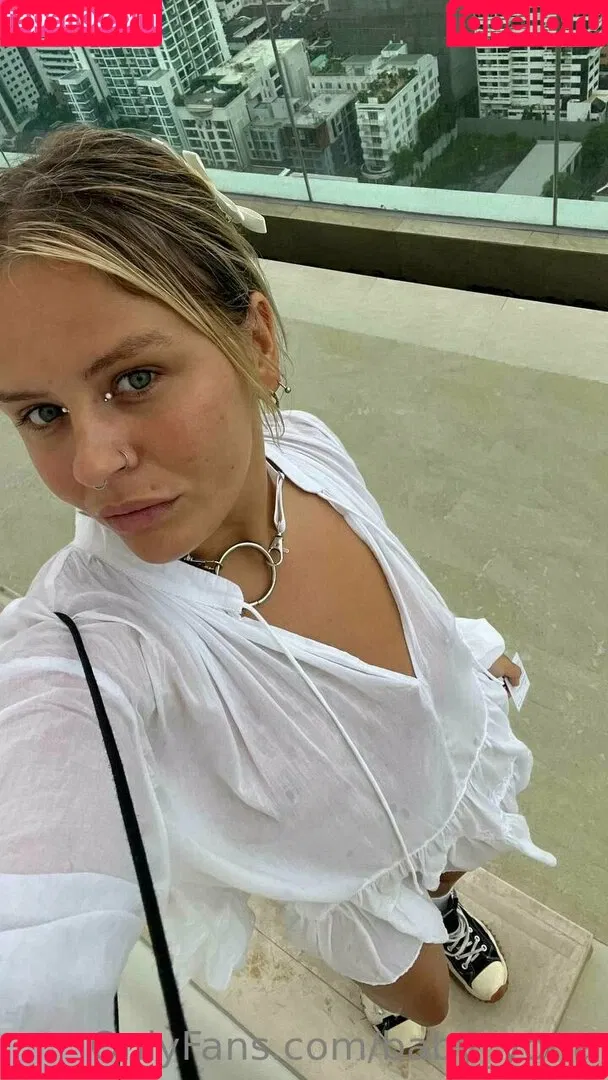 baby_yona Onlyfans Photo Gallery 