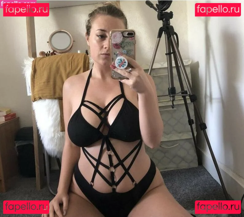 baby_yona Onlyfans Photo Gallery 