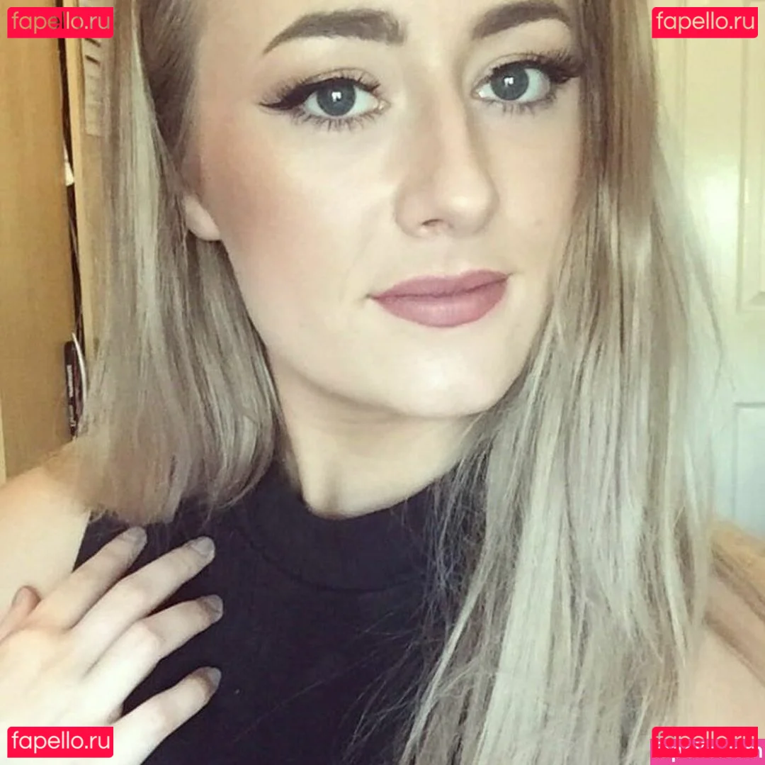 baby_yona Onlyfans Photo Gallery 