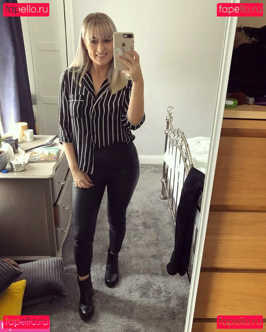 baby_yona Onlyfans Photo Gallery 