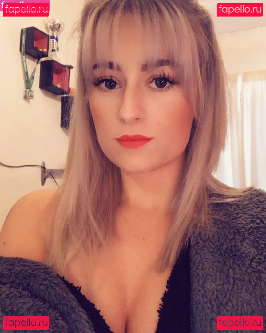 baby_yona Onlyfans Photo Gallery 