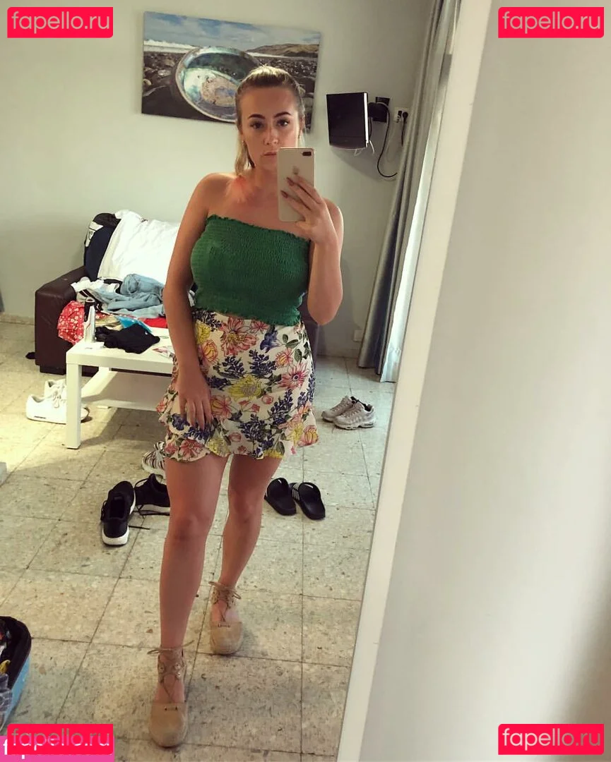 baby_yona Onlyfans Photo Gallery 