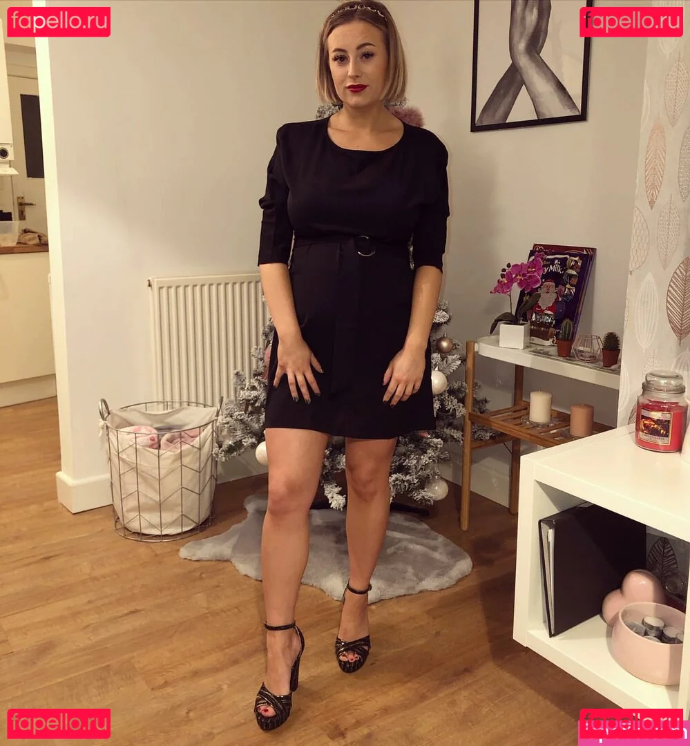 baby_yona Onlyfans Photo Gallery 