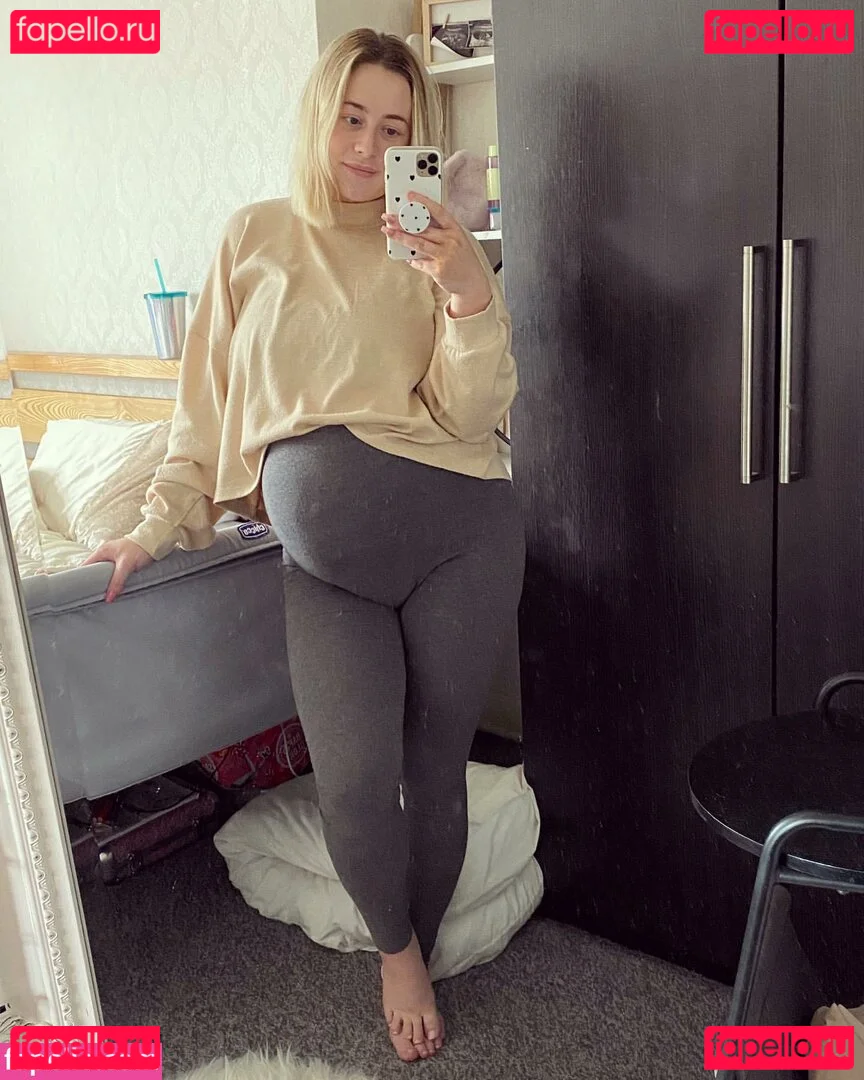 baby_yona Onlyfans Photo Gallery 