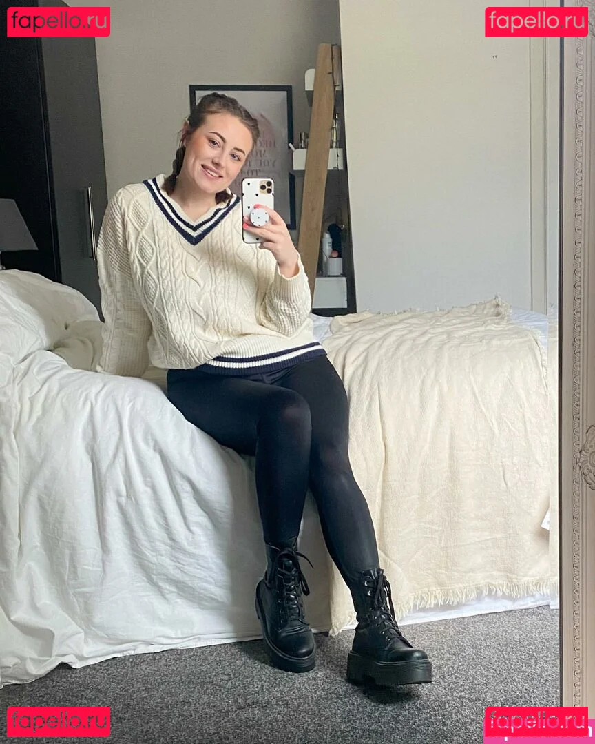 baby_yona Onlyfans Photo Gallery 