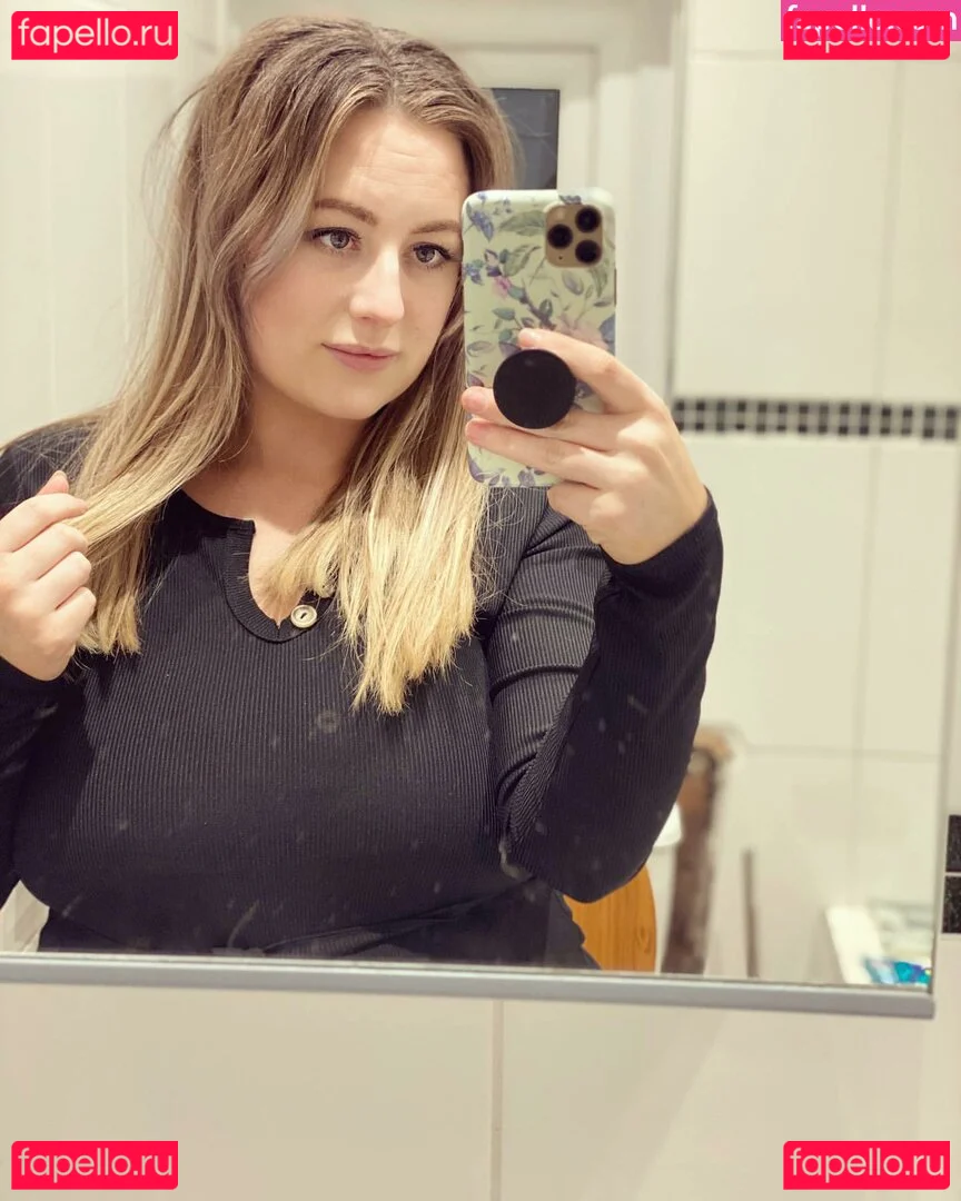 baby_yona Onlyfans Photo Gallery 