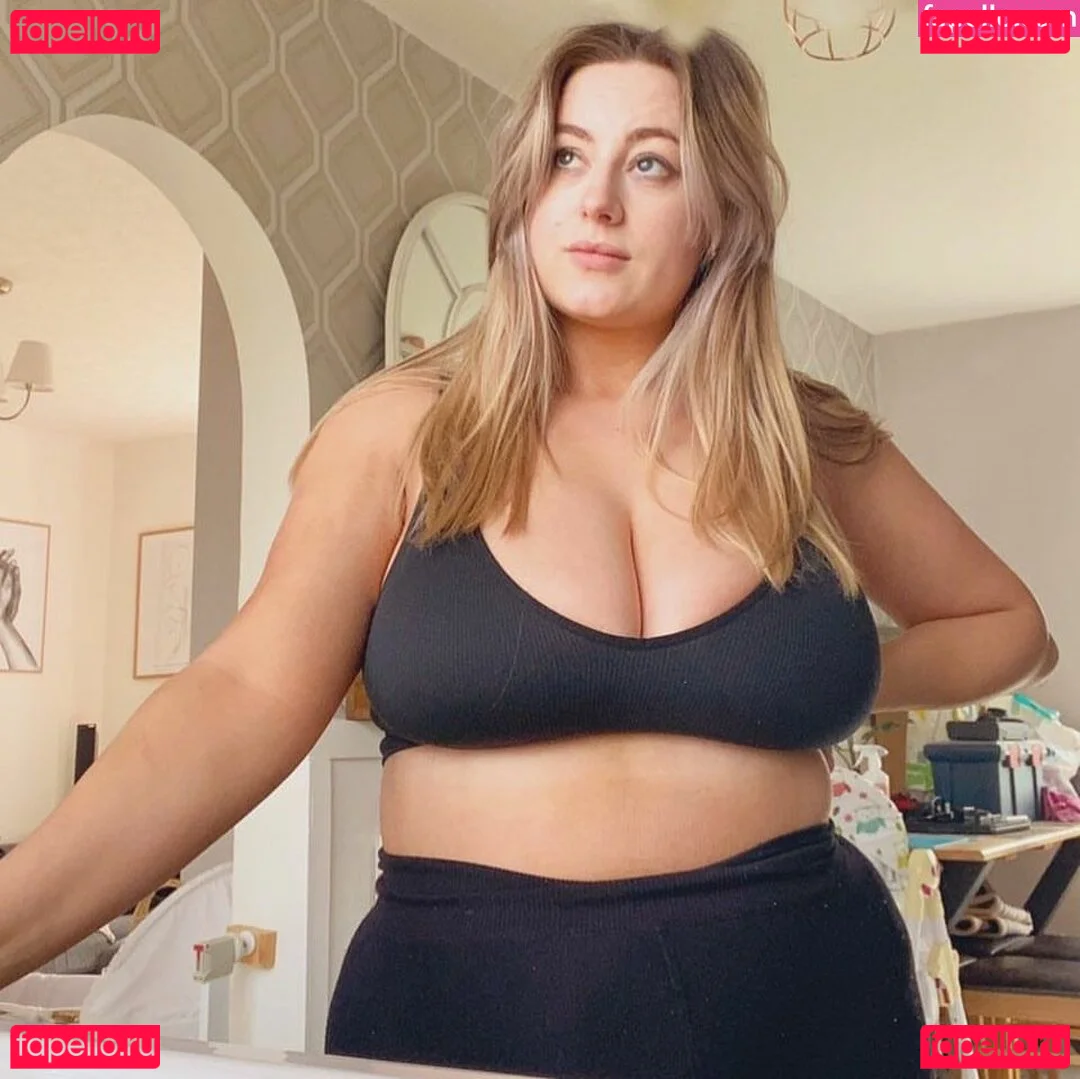 baby_yona Onlyfans Photo Gallery 