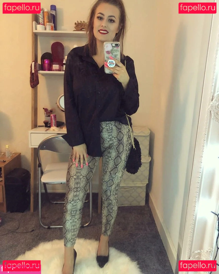 baby_yona Onlyfans Photo Gallery 