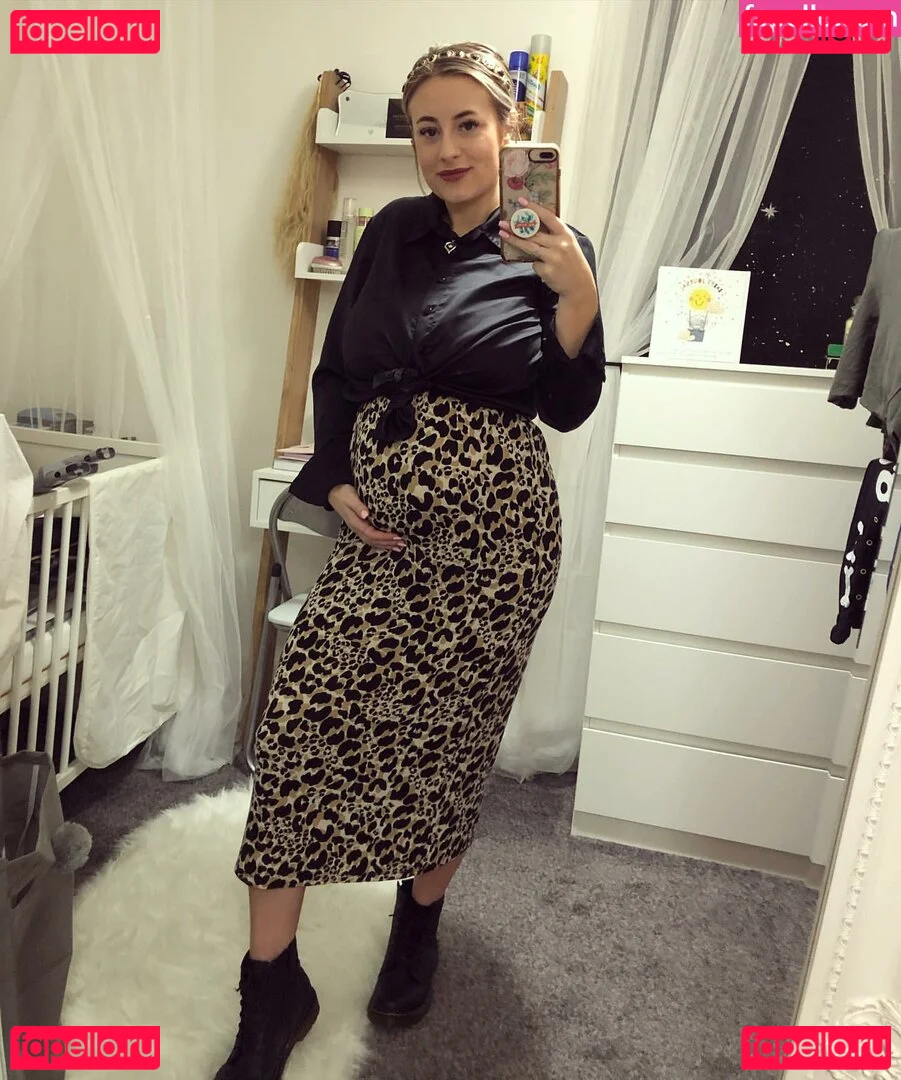 baby_yona Onlyfans Photo Gallery 