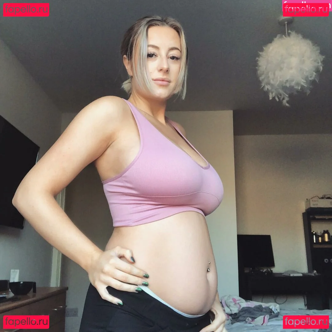 baby_yona Onlyfans Photo Gallery 