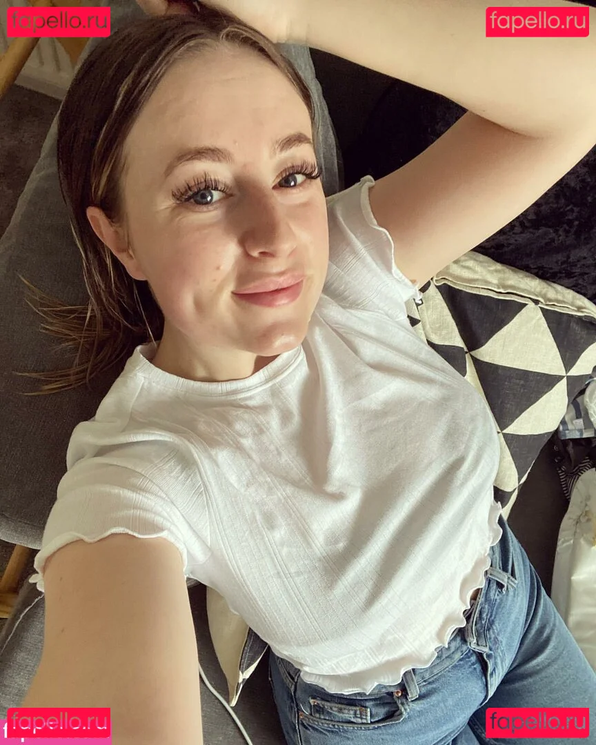 baby_yona Onlyfans Photo Gallery 