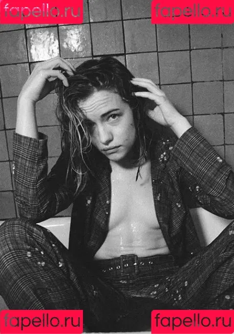 Willa Fitzgerald Onlyfans Photo Gallery 