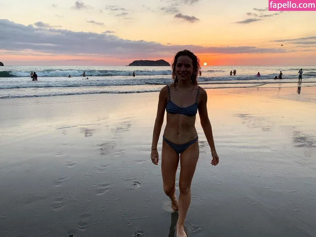 Willa Fitzgerald Onlyfans Photo Gallery 