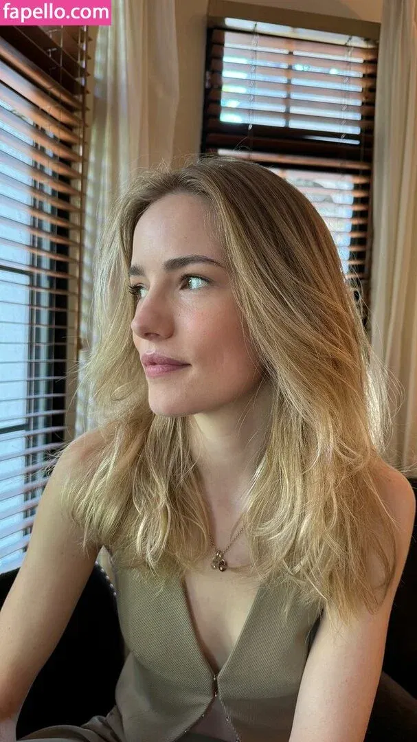 Willa Fitzgerald Onlyfans Photo Gallery 