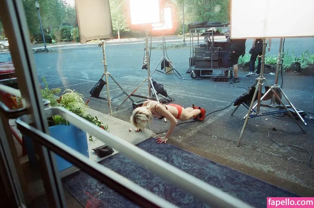 Willa Fitzgerald Onlyfans Photo Gallery 